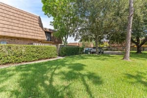 5297 WILLOW CT #523, ORLANDO, FL 32811 Sold 10/24/22