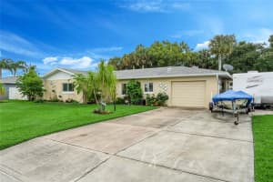 114 PALM BREEZE DR, EDGEWATER, FL 32141 Sold 12/01/22