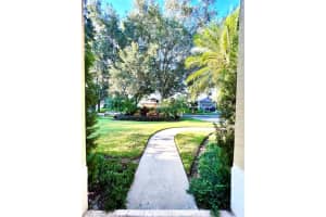 8027 RURAL RETREAT CT, ORLANDO, FL 32819 Sold 02/21/23