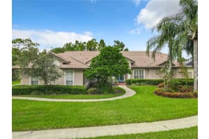 4832 EAGLESHAM DR, ORLANDO, FL 32826 Sold 12/01/22