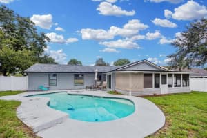 7833 MURCOTT CIR, ORLANDO, FL 32835 Sold 01/16/23