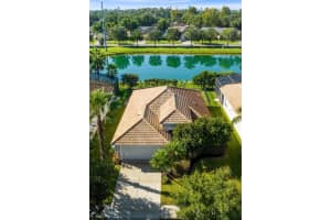 6416 WINDER OAKS BLVD, ORLANDO, FL 32819 Sold 10/28/22