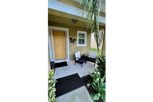 3017 SEAVIEW CASTLE DR, KISSIMMEE, FL 34746 Sold 12/29/22