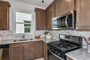 2438 CLIFF WAY, SAINT CLOUD, FL 34771 Sold 02/16/23
