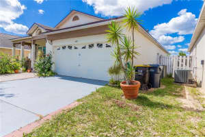559 Symphony Pl, Davenport, FL 33896, Sold 02/16/23