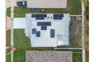 2664 N Horseshoe Bay Dr, Kissimmee, FL 34741, Sold 12/01/22