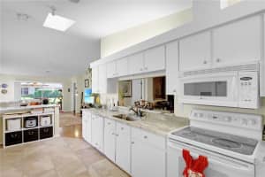 5803 GARDEN LAKES FERN, BRADENTON, FL 34203 Sold 12/16/22