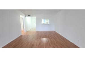 14417 AMERICANA CIR #202, TAMPA, FL 33613 Sold 11/17/22