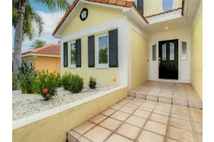 922 SYMPHONY ISLES BLVD, APOLLO BEACH, FL 33572 Sold 02/23/23