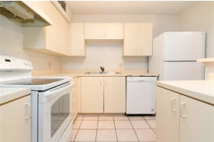 315 LAKEPOINTE DR #201, ALTAMONTE SPRINGS, FL 32701 Sold 12/15/22