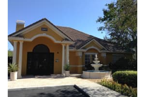 8819 Villa View Cir, Orlando, FL 32821, Sold 04/12/23