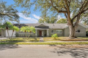 3245 ESCONDIDO DR, ORLANDO, FL 32827 Sold 12/29/22