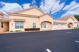 386 David Walker Dr, Tavares, FL 32778, Sold 04/13/23