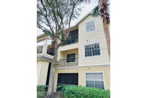 2544 ROBERT TRENT JONES DR #825, ORLANDO, FL 32835 Sold 02/24/23