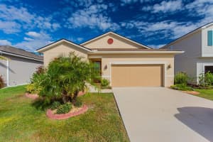 217 SUMMERSHORE DR, AUBURNDALE, FL 33823 Sold 02/10/23
