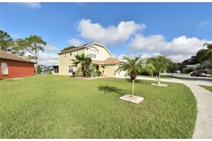 9551 Chandon Dr, Orlando, FL 32825, Sold 01/27/23