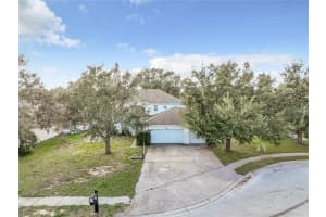 105 EVERGREEN DR, AUBURNDALE, FL 33823 Sold 04/06/23