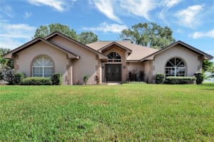 709 LAKE ELOISE PL, WINTER HAVEN, FL 33884 Sold 01/11/23