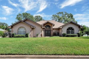 709 LAKE ELOISE PL, WINTER HAVEN, FL 33884 Sold 01/11/23