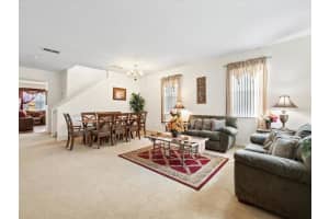 262 Willow View Dr, Davenport, FL 33896, Sold 05/12/23