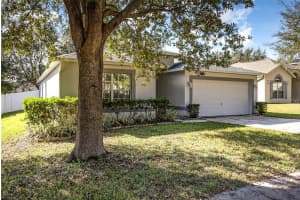 2442 FOXHOLLOW RD, TAVARES, FL 32778 Sold 01/04/23
