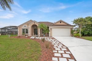 332 Via Mariel Dr, Davenport, FL 33896, Sold 03/27/23