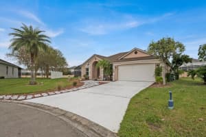 332 Via Mariel Dr, Davenport, FL 33896, Sold 03/27/23