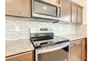 211 SUMMERLIN LOOP, HAINES CITY, FL 33844 Sold 10/27/23