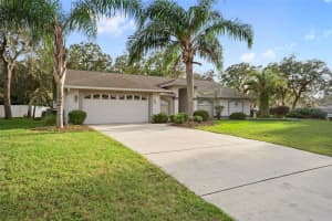 1565 SIR HENRYS TRL, LAKELAND, FL 33809 Sold 03/07/23