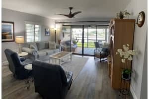 6200 FLOTILLA DR #286, HOLMES BEACH, FL 34217 Sold 12/21/22