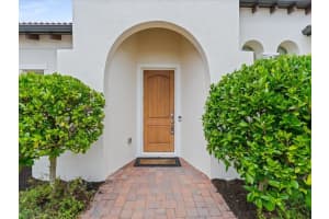 15489 PANTHER LAKE DR, WINTER GARDEN, FL 34787 Sold 02/15/23