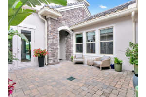 1217 ESTANCIA WOODS LOOP, WINDERMERE, FL 34786 Sold 03/02/23