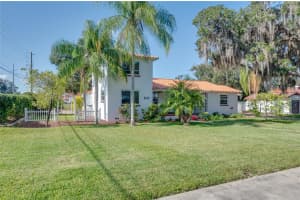 1211 PARK PL, MOUNT DORA, FL 32757 Sold 01/31/23