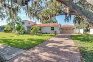 1211 PARK PL, MOUNT DORA, FL 32757 Sold 01/31/23
