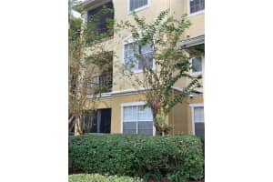 2632 ROBERT TRENT JONES DR #124, ORLANDO, FL 32835 Sold 01/12/23