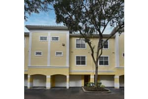 2429 LEGACY LAKE DR #2429, MAITLAND, FL 32751 Sold 01/09/23