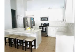 522 WOODFORD DR, DEBARY, FL 32713 Sold 02/15/23