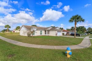 15934 HIDDEN LAKE CIRCLE, CLERMONT, FL 34711 Sold 02/27/23