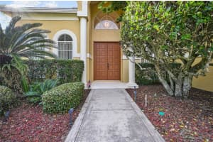 313 CARISBROOKE ST, OCOEE, FL 34761 Sold 01/20/23