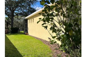 1046 Hidden Bluff, Clermont, FL 34711, Sold 03/31/23
