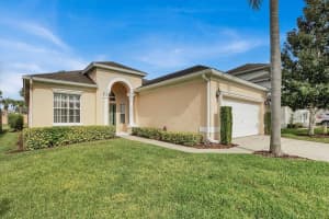 442 TUPELO CIRCLE, DAVENPORT, FL 33897 Sold 04/20/23
