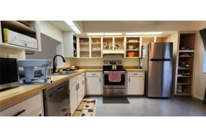 4362 LAKE ORLANDO PARKWAY, ORLANDO, FL 32808 Sold 02/10/23