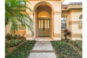 943 Brightwater Cir, Maitland, FL 32751, Sold 04/21/23