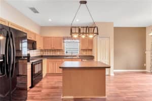 225 FRIESIAN WAY, SANFORD, FL 32773 Sold 04/03/23