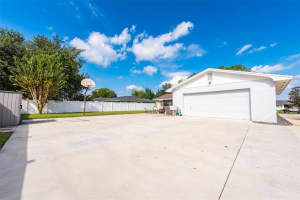 8144 BANYAN BOULEVARD, ORLANDO, FL 32819 Sold 01/31/23
