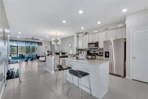 3725 PLAINVIEW DRIVE, ORLANDO, FL 32824 Sold 02/22/23