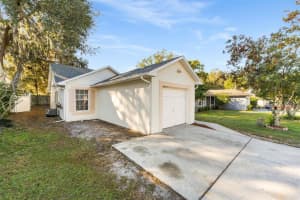 190 KELLY CIRCLE, SANFORD, FL 32773 Sold 07/07/23