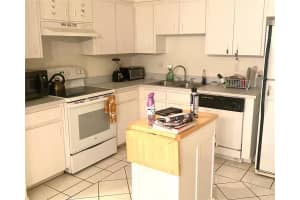 1009 Meadowood Pointe Rd, Lakeland, FL 33811, Sold 02/17/23