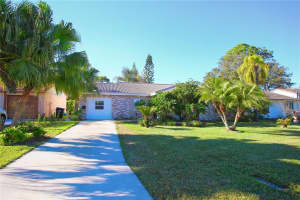 10154 DONHILL COURT, ORLANDO, FL 32821 Sold 05/26/23