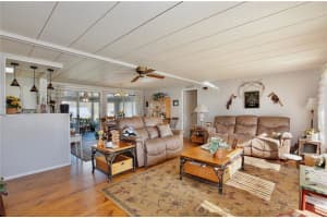 1059 Shawn Ct, Tavares, FL 32778, Sold 02/17/23
